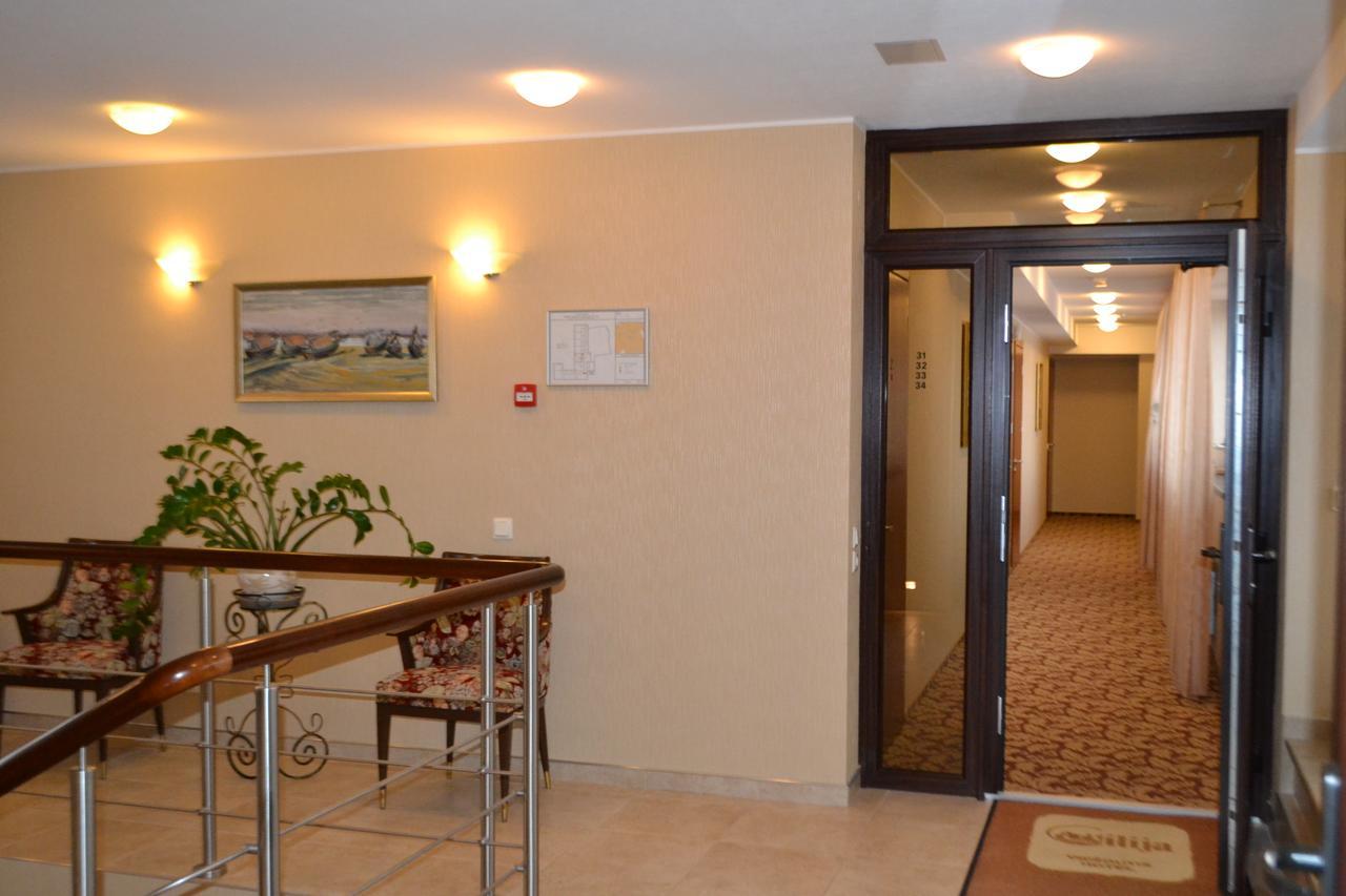 Gilija Hotel Silute Exterior photo